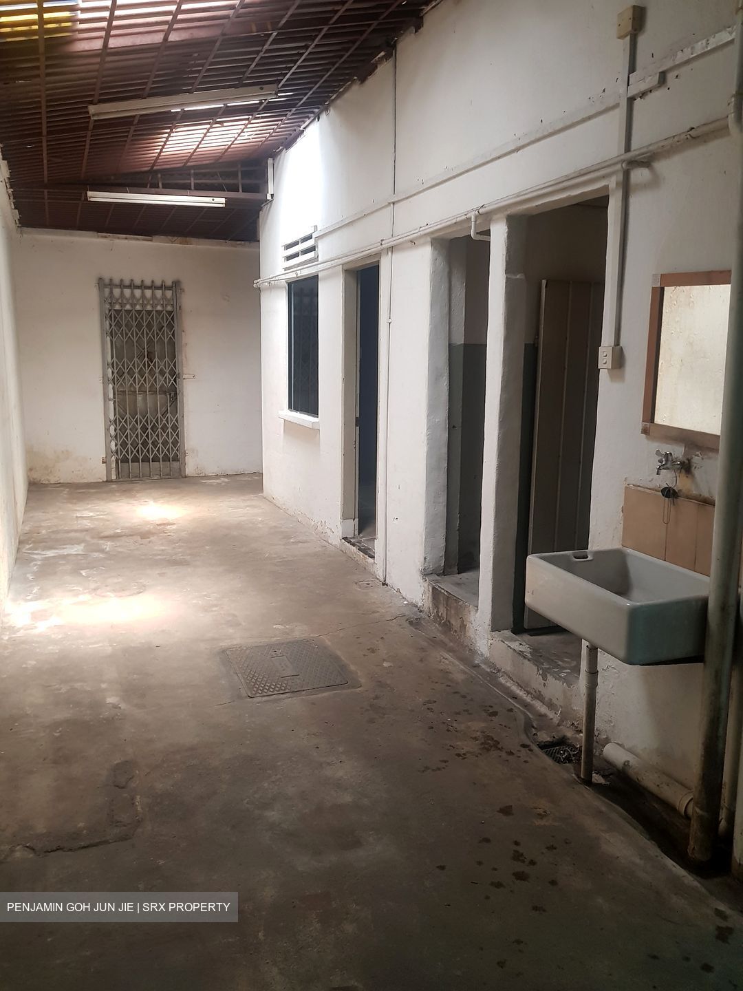 Changi Road (D14), Shop House #483658791